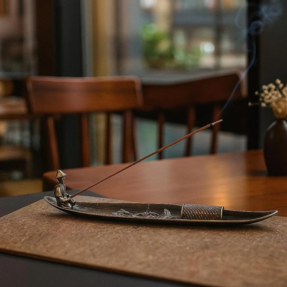 

Boat Shape Incense Holder Creative Zinc Alloy Desk Decor Modern Sculptural Piece for Home Office Meditation