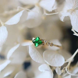 Huitan Aesthetic Green Cubic Zirconia Rings for Women Newly Designed Wedding Band Accessories Temperament Female Jewelry Bulk