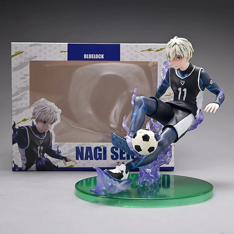 BLUE LOCK Figurine Nagi Seishiro Action Figures Playing Soccer Anime 18cm PVC Model Collection Toys Desktop Decoration Gifts