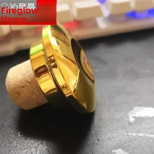 Gold Plastic Sealed Cork for Whiskey And Hot Red Wine Xo Softwood Bottle Stopper with Shrink Film Bottle Cap for Alcohol