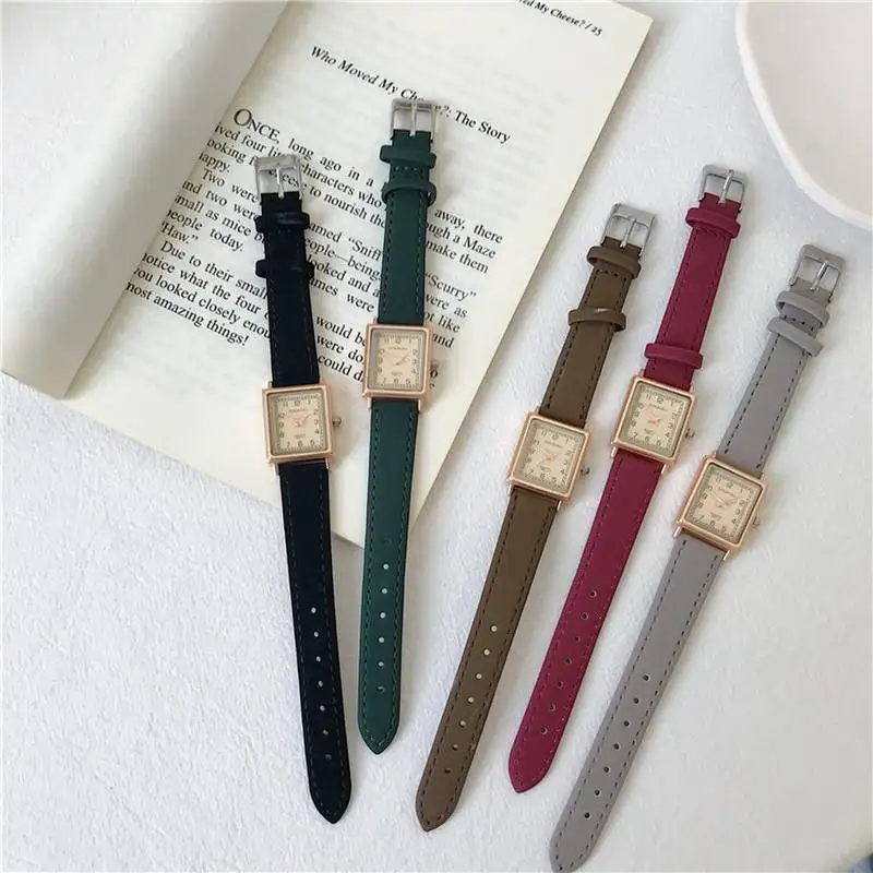 Relógio minimalista quadrado ultra fino para mulheres, mostrador pequeno, pulseira de couro, quartzo antigo, nicho