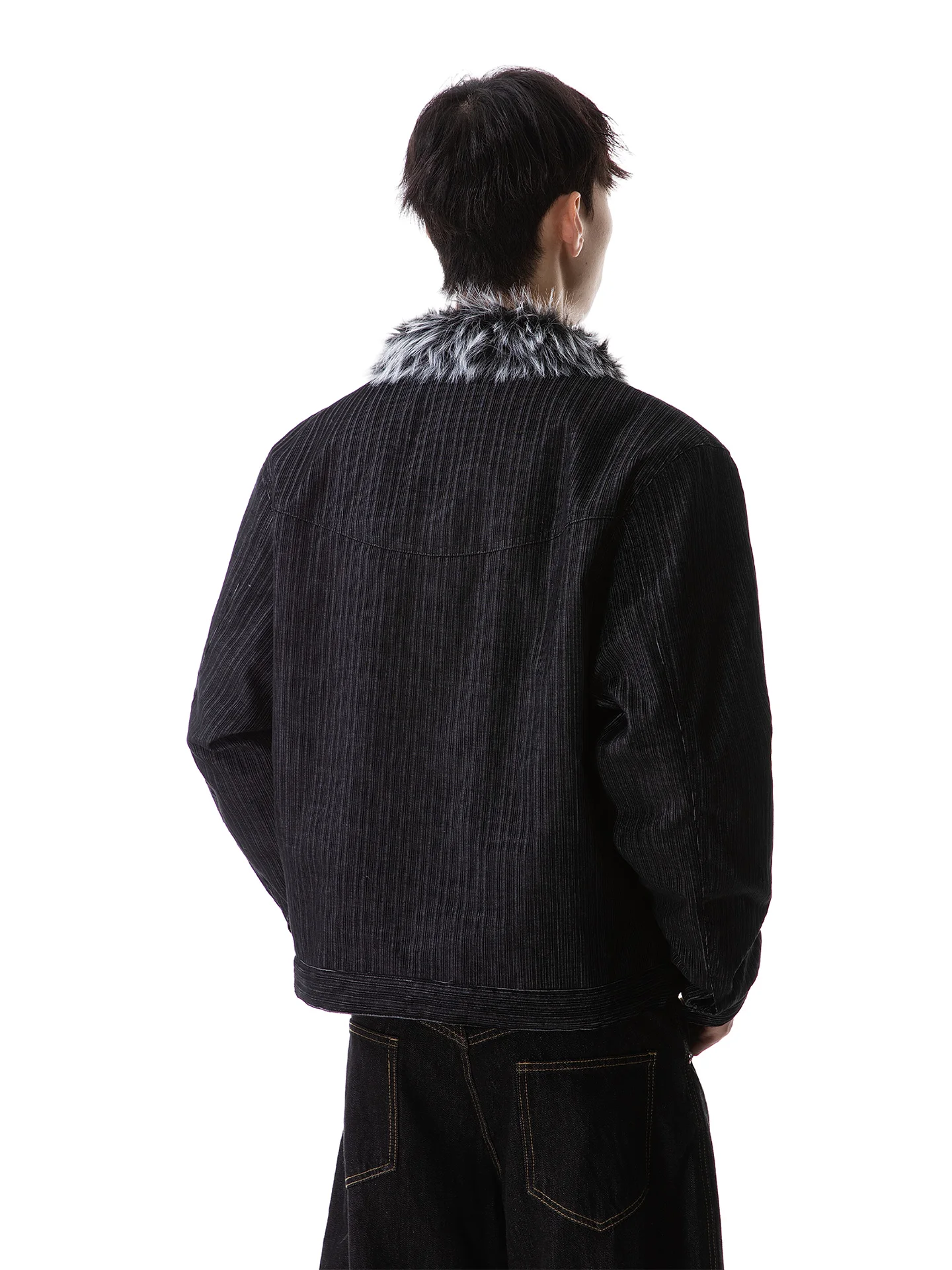 سترات شتوية جديدة للرجال لعام 2025 سترات دافئة بلون واحد سترات رجالية على الطراز الأمريكي مبطنة بالصوف قطع علوية سميكة وأكمام طويلة سترات