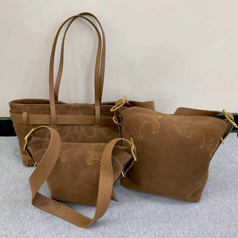 

Повседневная большая сумка через плечо из коричневой искусственной бархатной кожи Capaci с дизайном золотого крыла для мужчин и женщин