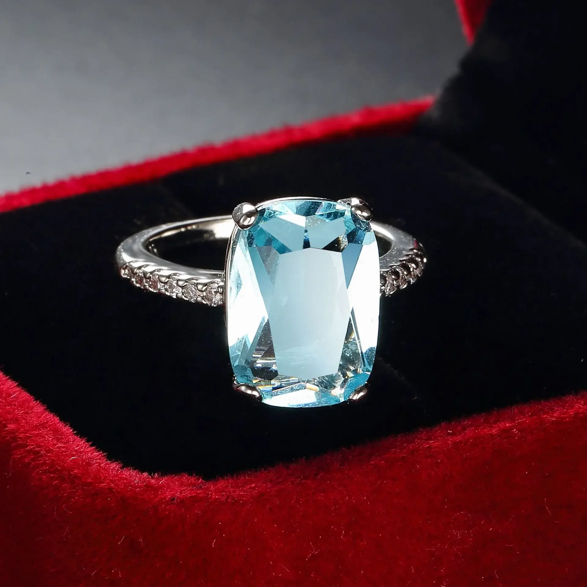 New Round Finger Ring Dazzling Blue AAA Cz Zircon Stone 925 Silver Finger Rings for Women Princess Cut Wedding Jewelry Gift
