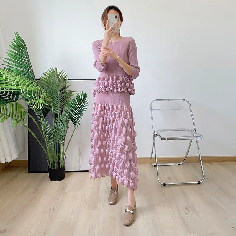 

Pleated Bubble Set 2024 Spring/Summer New 3/4 Sleeve Round Neck Top+Bubble Half Skirt Two Piece Set