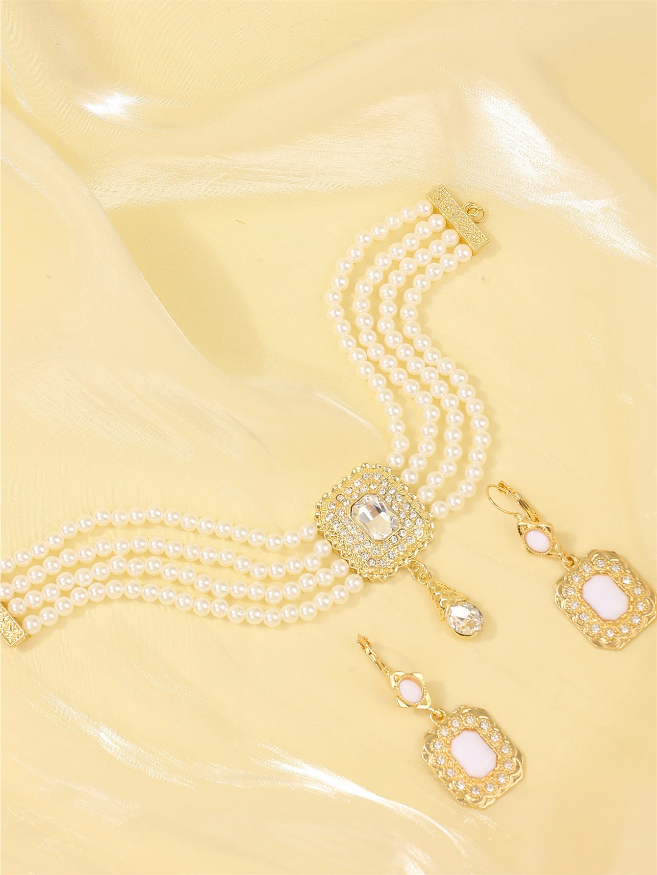 

Moroccan ladies' fashion jewelry set necklace earrings, Bohemian style Arabic bridal wedding accessories ladies' festival wear