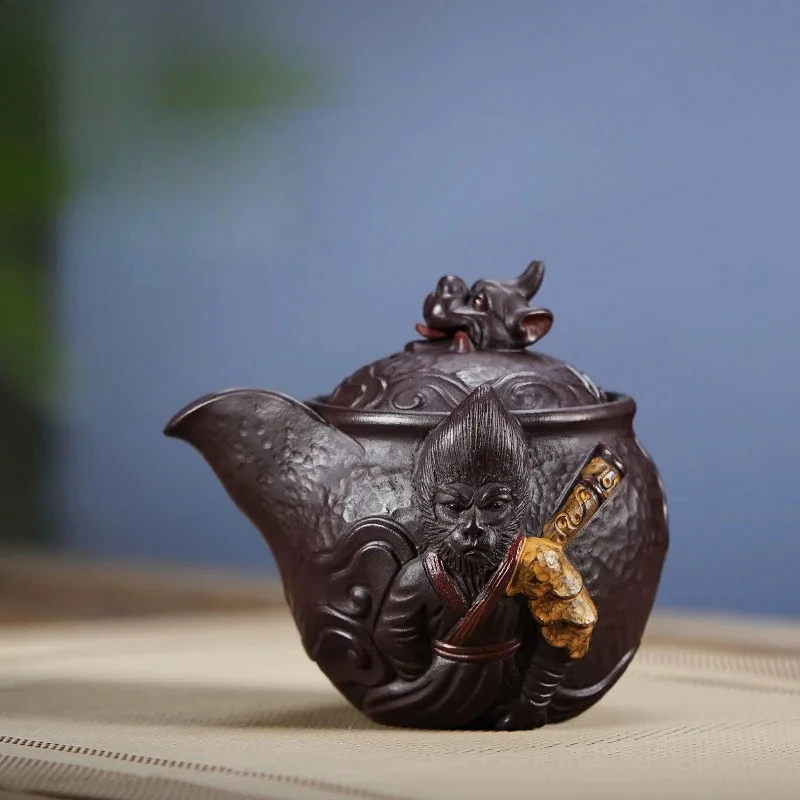 

260ml Vintage Yixing Purple Clay Teapots Handmade Wu Kong Grab Pot Raw Ore Purple Mud Kettle With Strainer Zisha Teaset Supplies