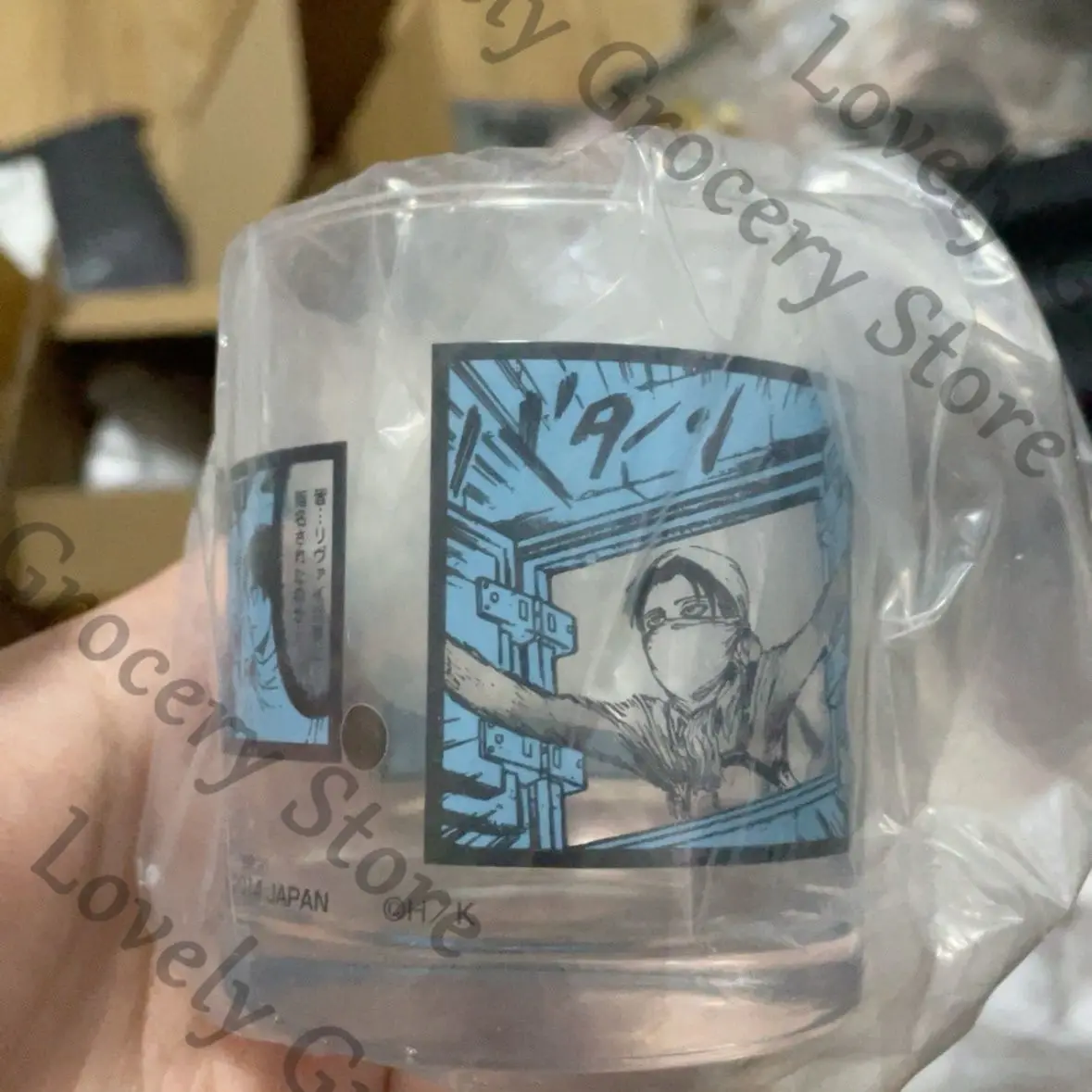 anime-shingeki-no-kyojin-levi-ackerman-attacco-su-titano-ataque-a-los-titani-cosplay-cartoon-cup-ornament-acqua-di-vetro-della-mascotte-regalo
