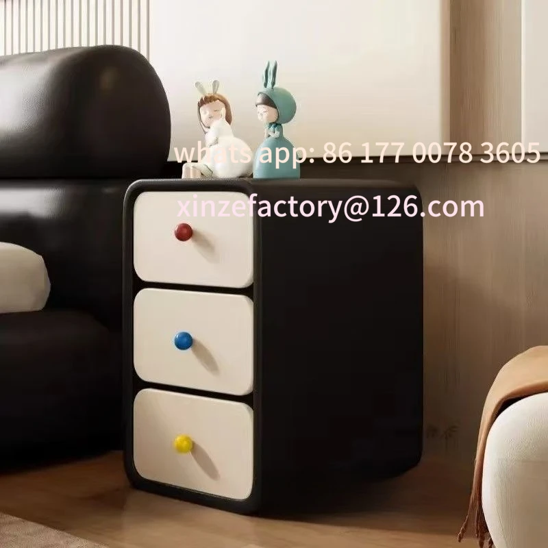 طاولة بجانب السرير كريمية قابلة للتخصيص من الخشب الصلب، خزانة تخزين بجانب السرير مصنوعة من الجلد الصغير والبسيط