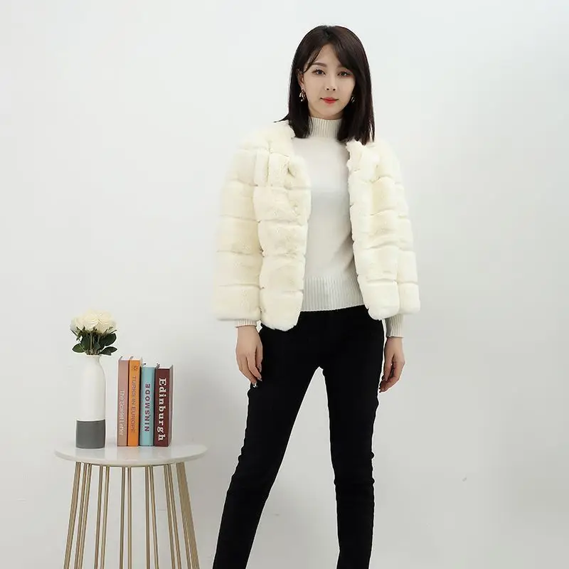 2025 chaqueta de mapache Natural auténtica, abrigos de moda para mujer, abrigo de piel auténtica con cuello redondo, Sudadera con capucha gruesa y cálida, nuevo estilo desmontable Wh104