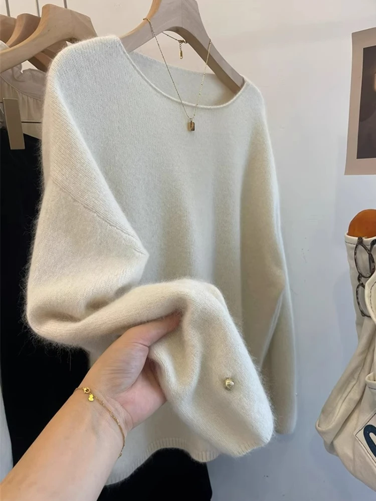 

Gentle little fragrant cashmere soft waxy sweater women winter thick lazy wind sweater fashion top.