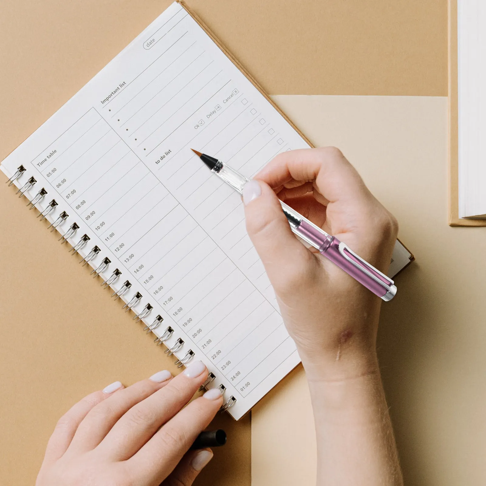 

1Pcs Refillable Brush Pen Steel Style Calligraphy Pen Watercolor Ink Drawing Tool Smooth Grip Large Ink Capacity Transparent