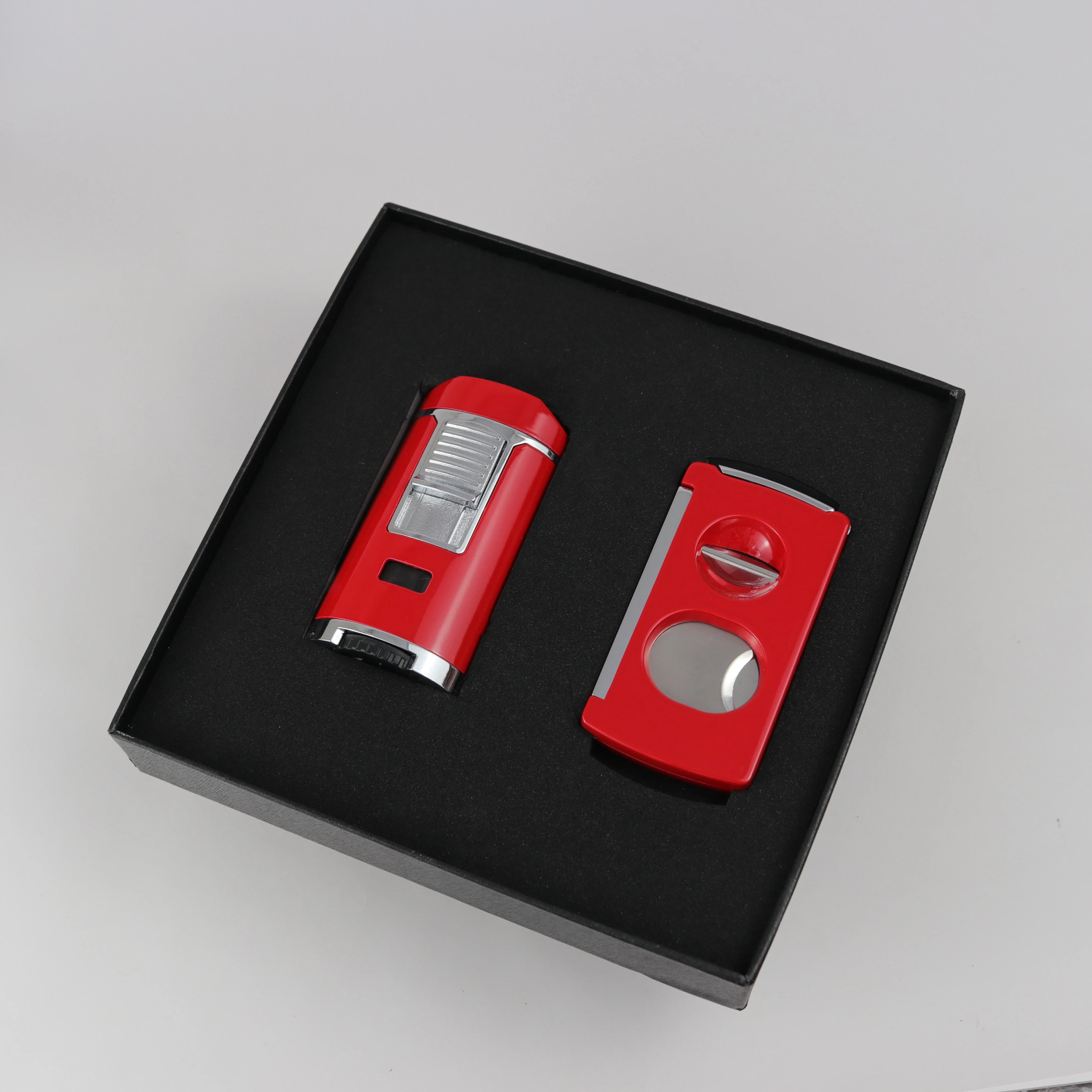 

Wholesale Cust om Logo Lu xury Metal Double Blade V-Cut Cigar Cutter and Lighter Set Gift Box Cigar Kit