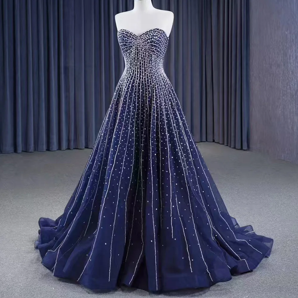 Abito da sera sexy senza maniche con scollo a cuore blu con lacci sul retro Dettaglio in cristallo Vestibilità personalizzabile per occasioni speciali