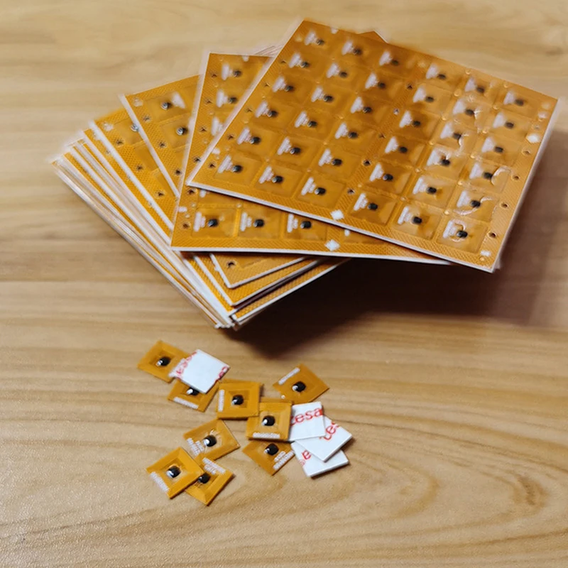 حار! 1 قطعة قابلة للبرمجة 7*7 مللي متر مايكرو FPC مرنة مكافحة المعادن صغيرة الحجم NFC العلامة الإلكترونية Ntag213 RFID العلامة ملصق