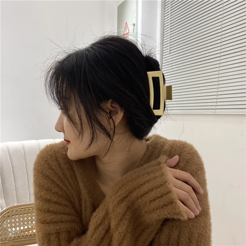 2022 New Metal Big Hairpin Hair Pins Elegant Temperament Fashion Gold Color Hair Claw Clips Headwear Accessories for Women