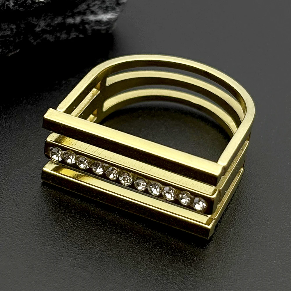 

Minimalist Multi-Layer Rhinestones D-Shaped Ring For Women Men Stainless Steel Gold Color Finger Ring Statement Jewelry Gift