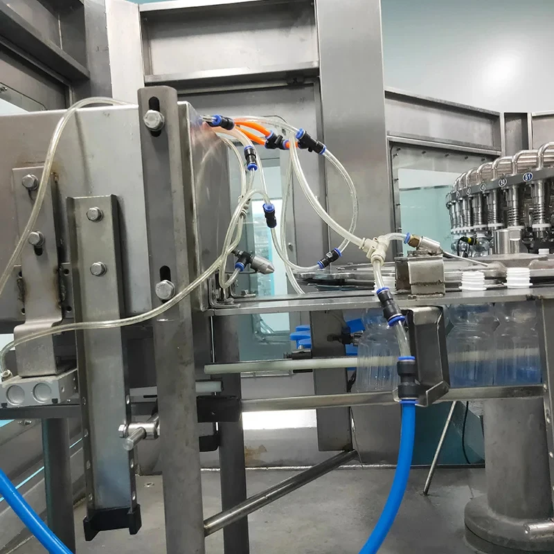 Full Automatic Beverage Line Suitle Carbonated Drinks Fruit Juic With Integrated Filling Capping And Leling