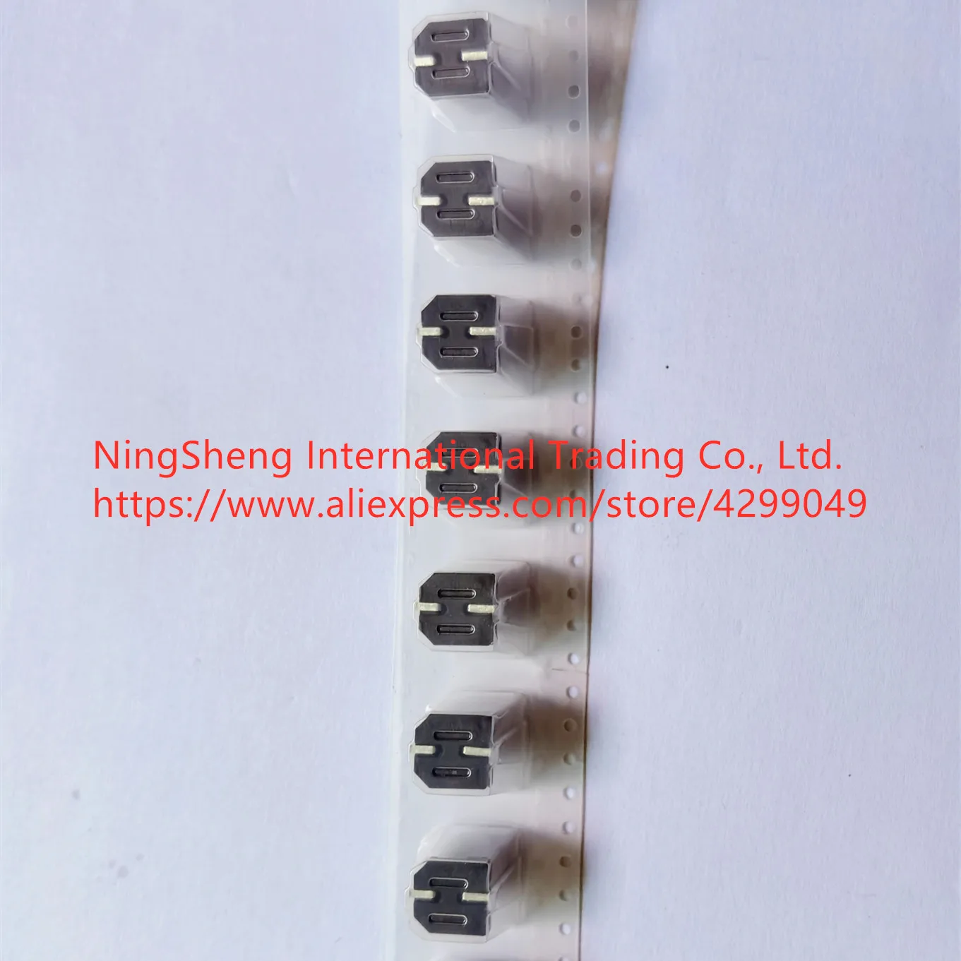 Original new 100% EEEFK1E331P SMD aluminum electrolytic capacitor 330uf 25V 20% high ripple current (Inductor)