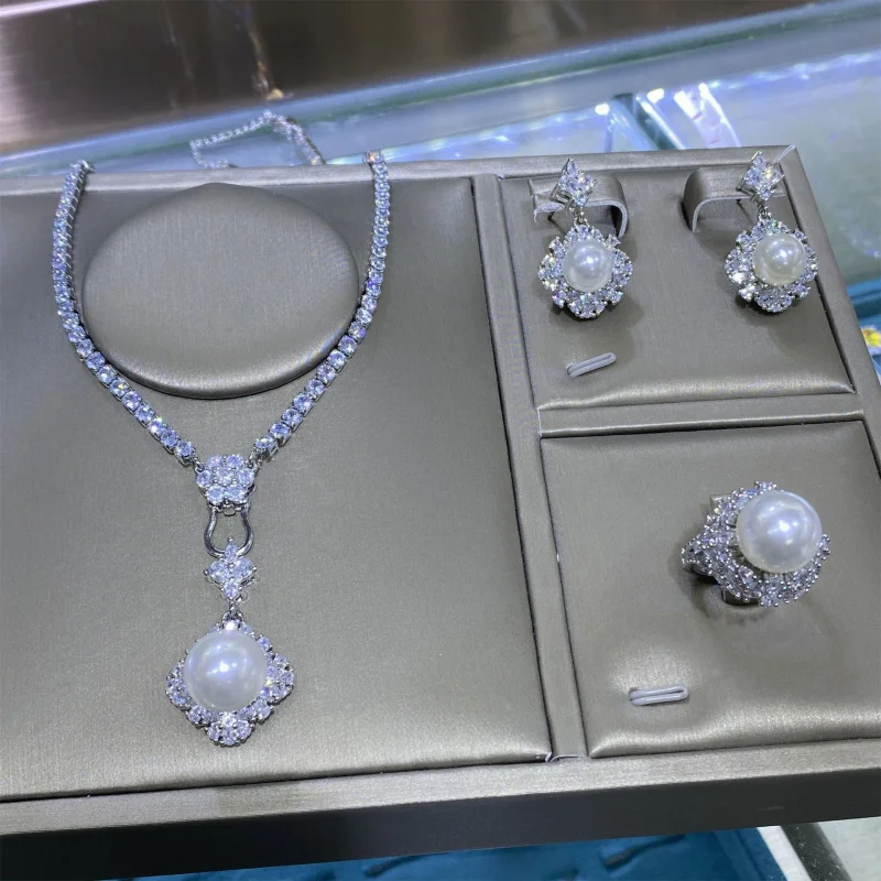 

Natural Shell Comparable to Pearl Flower Full Diamond Open Ring for Women Elegant Noble Pendant Earrings Set