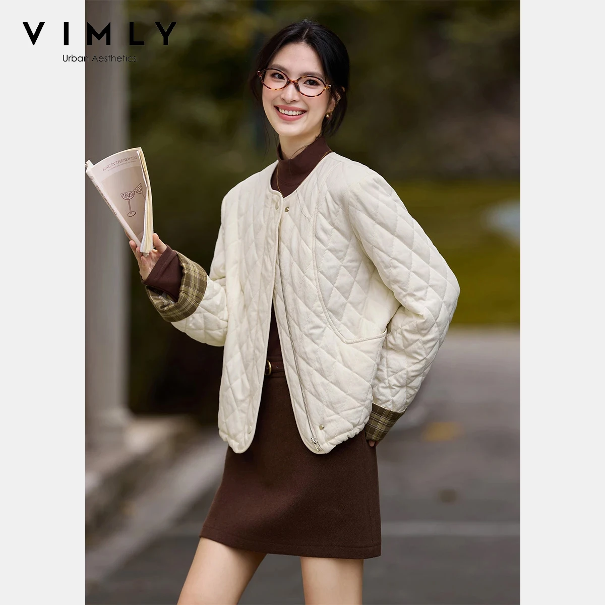 

VIMLY Beige Winter Coat Female Zip Up Winter 2025 Spliced Plaid Cuff Short Puffer Jackets Office Lady Round Neck Parkas A2778