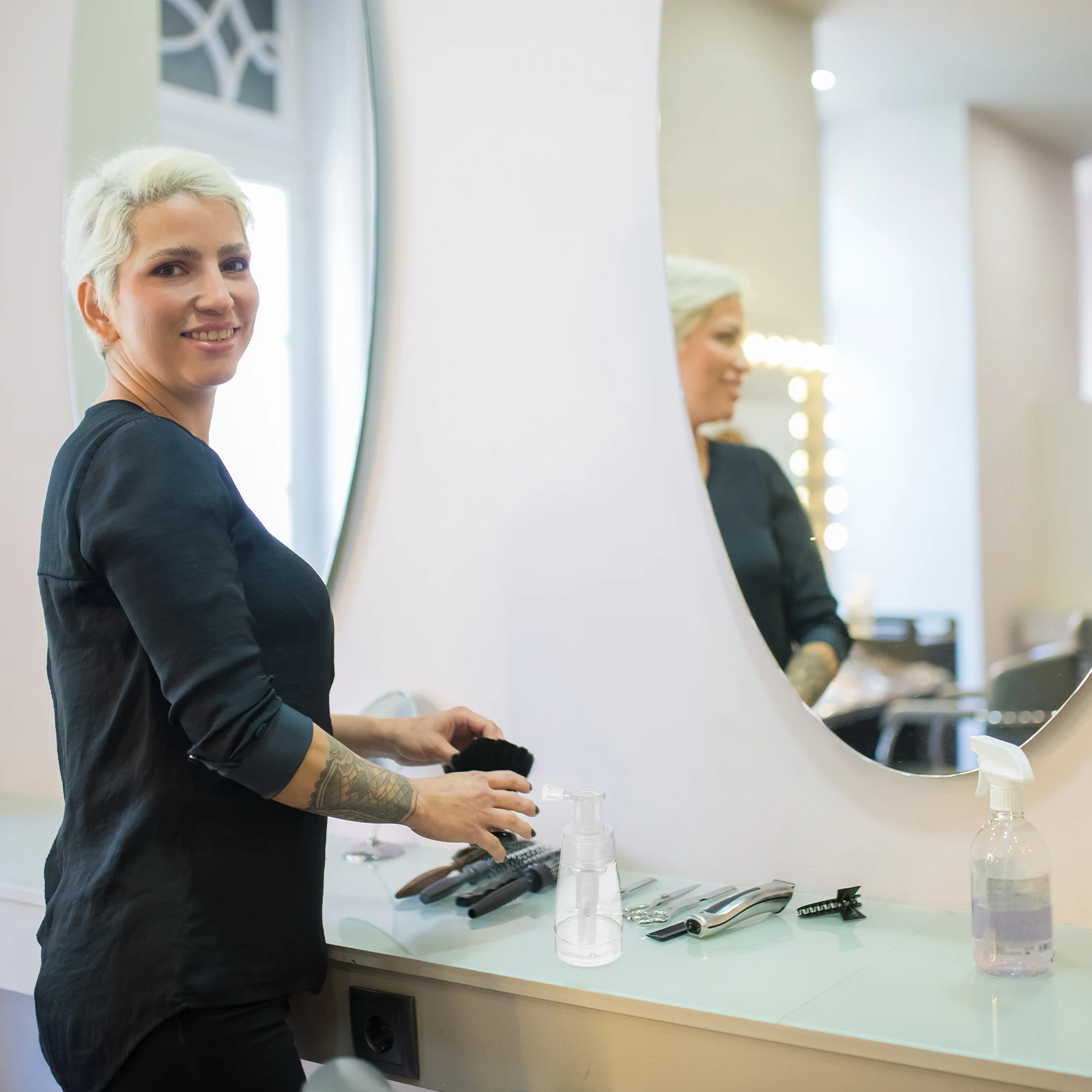 

2Pcs Transparent Powder Spray Bottle Durable Portable Salon Barber Hairdressing Powder Sprayer Locking Nozzle Travel Use