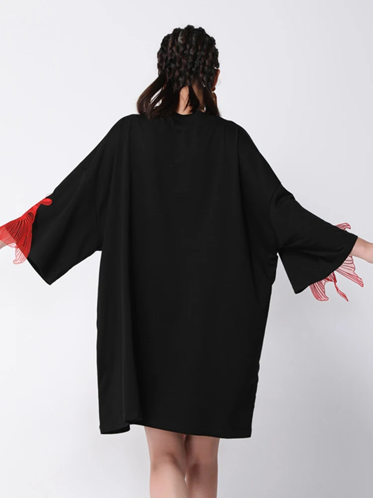 [EAM] Women Black Fish Embroidery Knee Length Big Size Dress New Round Neck Wrist Sleeve Fashion Tide Spring Autumn 2024 OA868