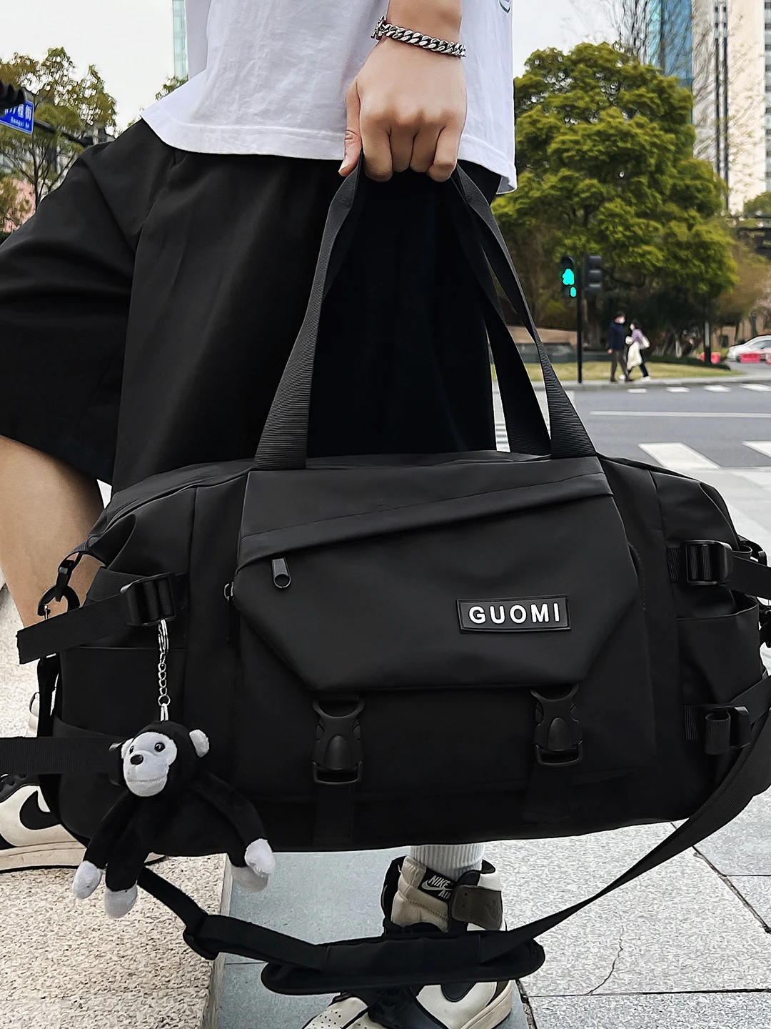 borsa-da-viaggio-di-grande-capacita-borsa-sportiva-da-uomo-borsa-a-tracolla-borsa-con-scomparto-separato-per-indumenti-asciutti-e-bagnati-ideale-per-viaggi-di-lavoro