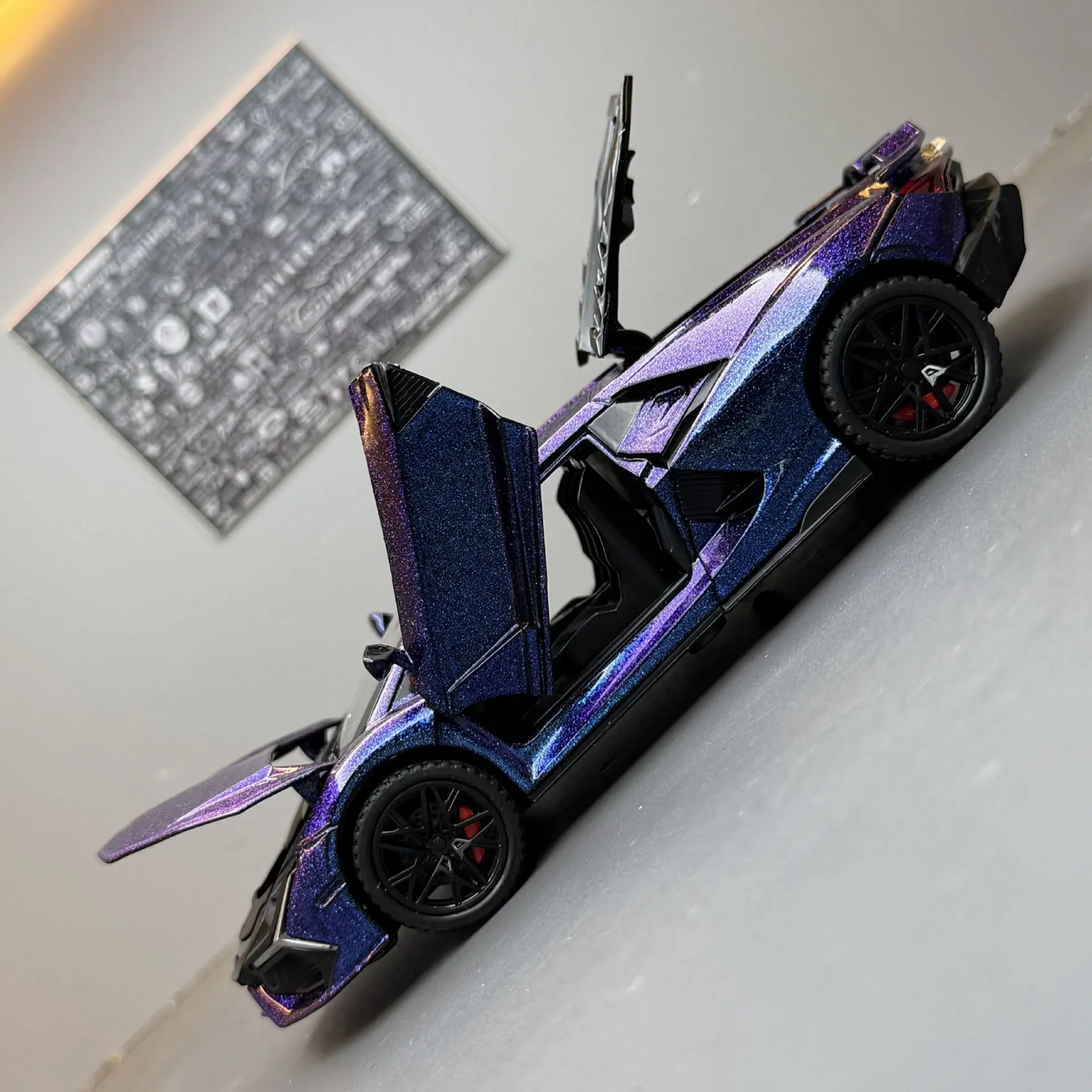 1:32 ريفويلتو نموذج سيارة التراجع الصوتية البصرية سبيكة ديسكاست ألعاب معدنية سيارات السلع نموذج للأطفال الأولاد