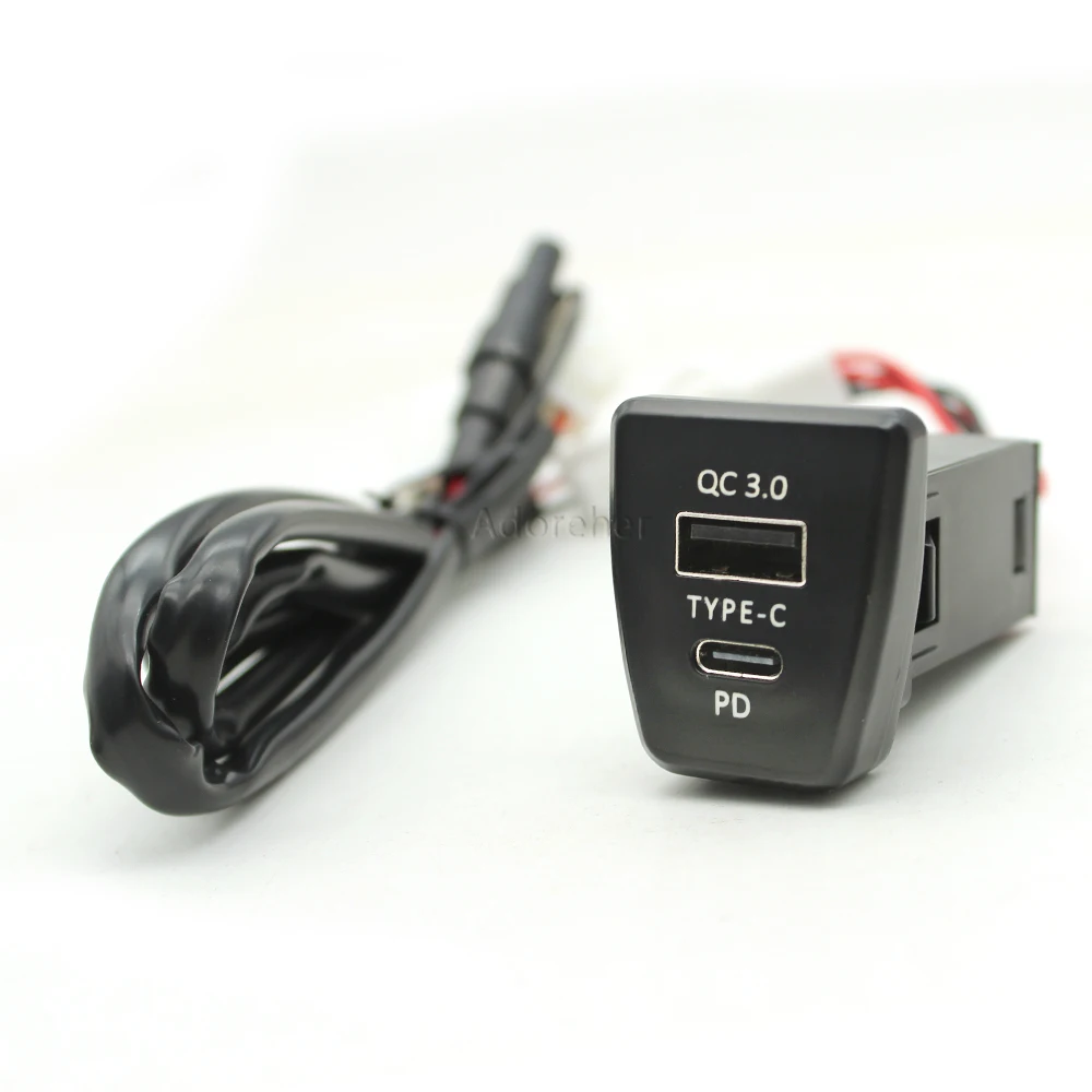 USB QC3.0 Mobile Phone Quick Car Charger Smartphone Charging Adapter for Toyota WILDLANDER Rav4 2020 2021 2022 2023