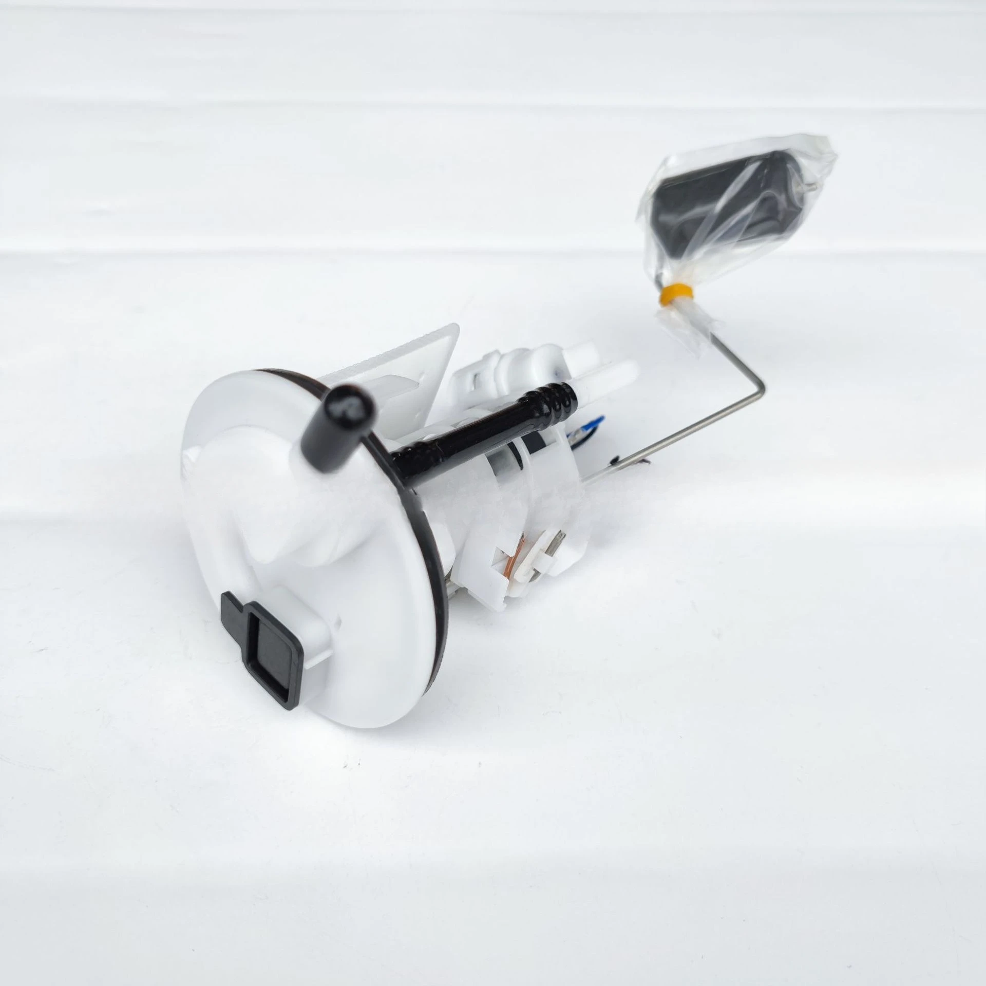 

Запчасти для мотоциклов Топливный насос YZF R15 R-15 3C1-E3907-11*