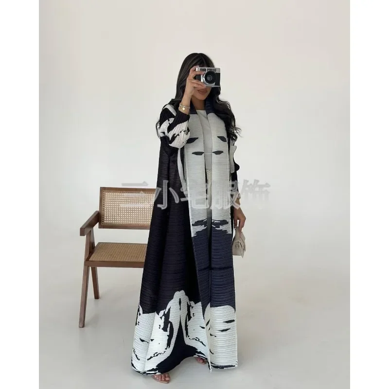 Retro Printed Pleated Windbreaker Women\'s Patchwork Collar Belt Long Windbreaker Jacket Saudi Arabia New Muslim Abaya