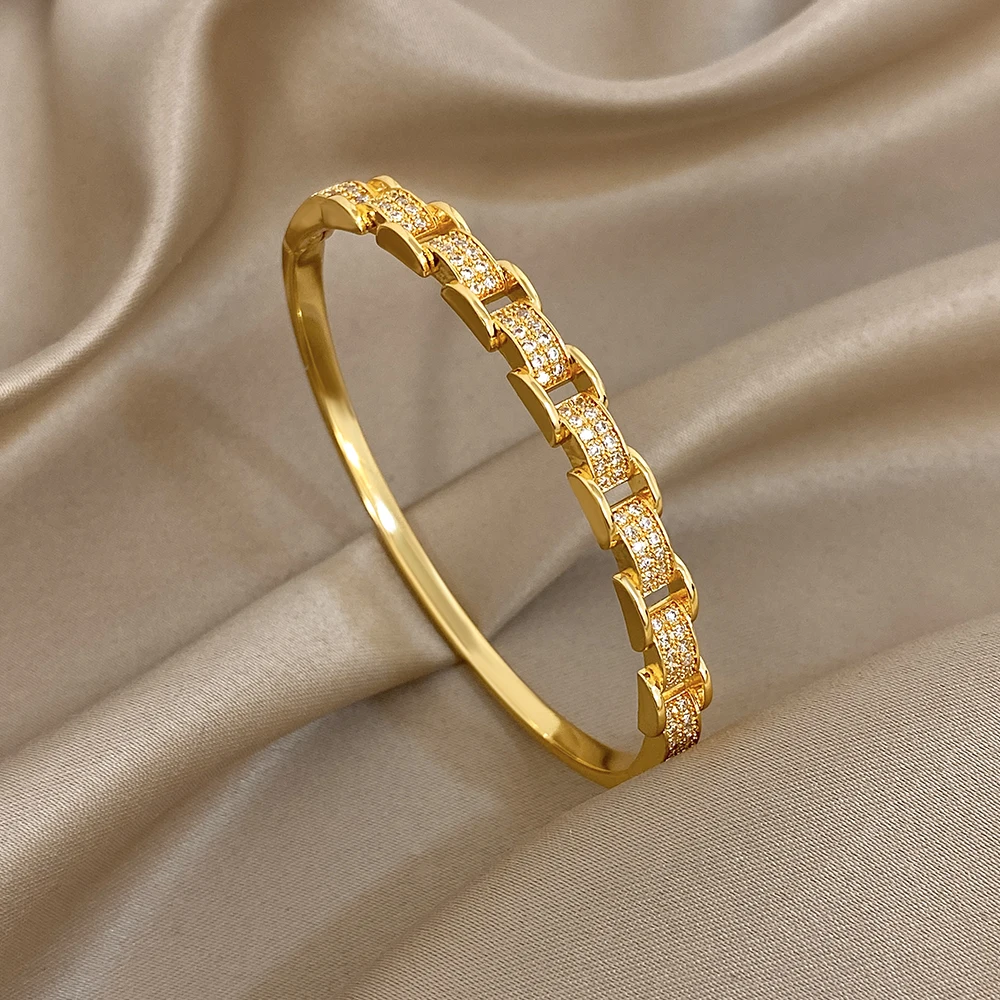 

Freetry Exquisite Shiny Rhinestone Hollow Out Chain Bracelet Women Trendy Gold Color Geometric Cuff Spring Bangle Party Jewelry