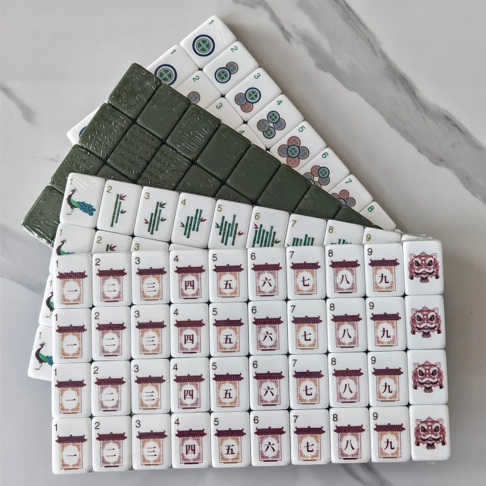 Olive Green Luxury Engraved American Mahjong Sets 4-Layer Acrylic Mahjong 160 Tiles Leisure Family Home Party Mah Jongg Game
