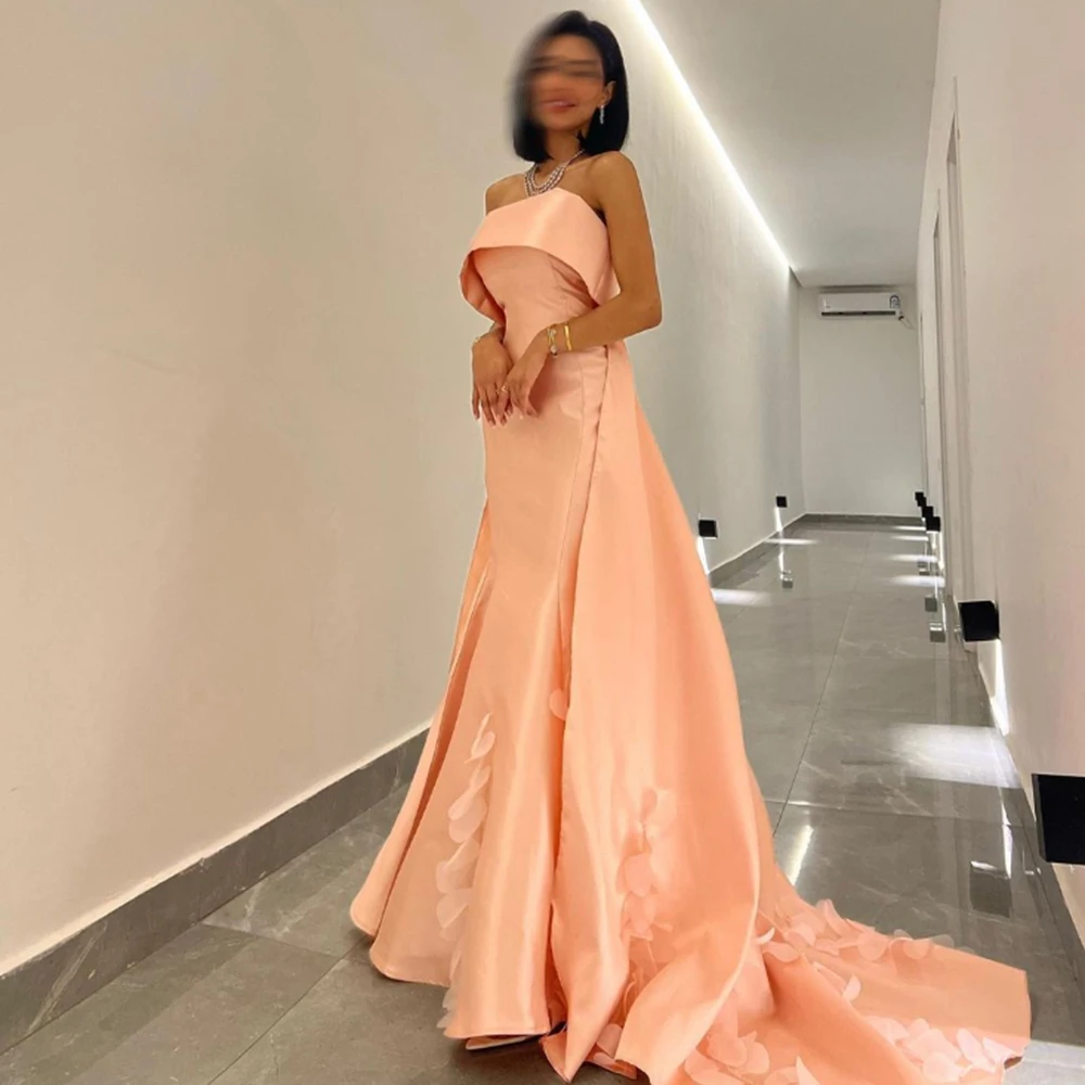 

Customized Sexy Backless A-line With Sweep Train Evening Dresses Satin Strapless Floor Length Gown فساتين سهره نسائيه فخمة