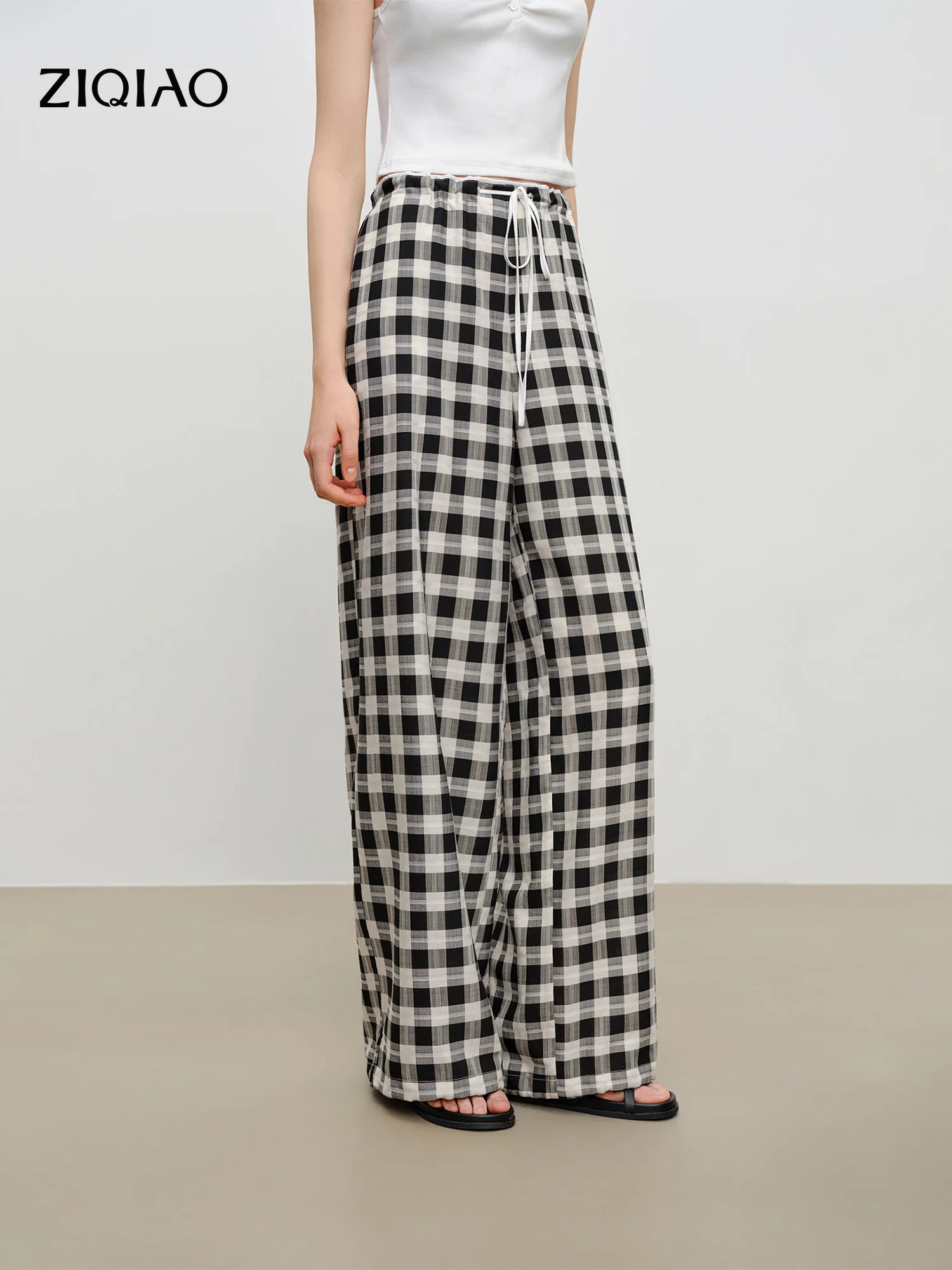 

Женские повседневные брюки ZIQIAO в черно-белую клетку с широкими штанинами, новинка лета 2026, для танцев в стиле K-pop, с манжетами на шнурке