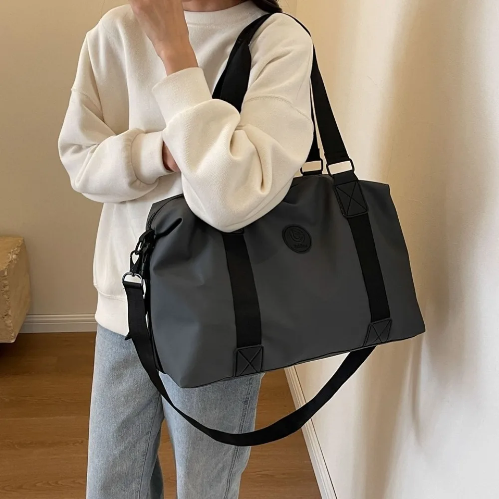 Large-Capacity Womens Travel Tote Bags Fashion with Zipper Sports Shoulder Pack Overnight Bag Duffel Bag Luggage Storage Bag