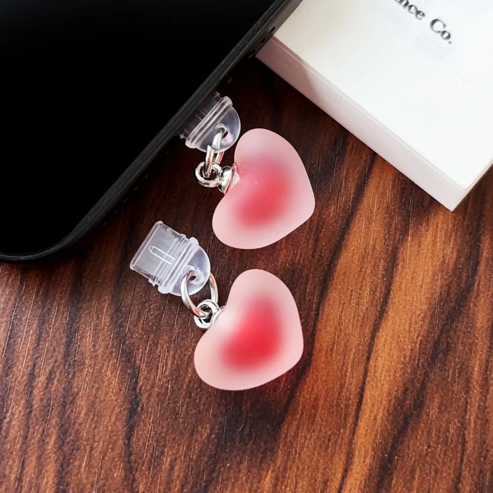 10/5/1PCS Heart Shaped Phone Dust Plug Cute USB C Gradient Color Pendant For iPhone 15 16 Pro Type-C Universal Phone Accessories