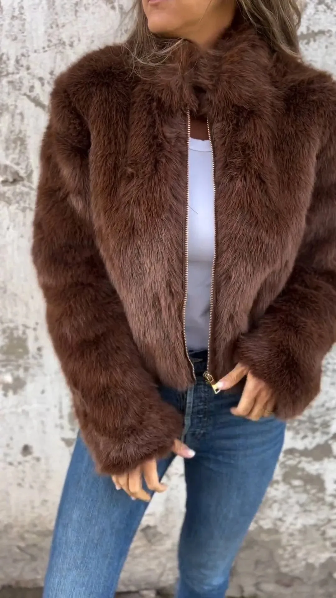 Damen Kunstpelzmäntel Dick Warm Maxi Stehkragen Kurzmantel Lässig Elegant Gespleißter Reißverschluss Herbst Winter Offener Schnitt 2026 – Detail 3
