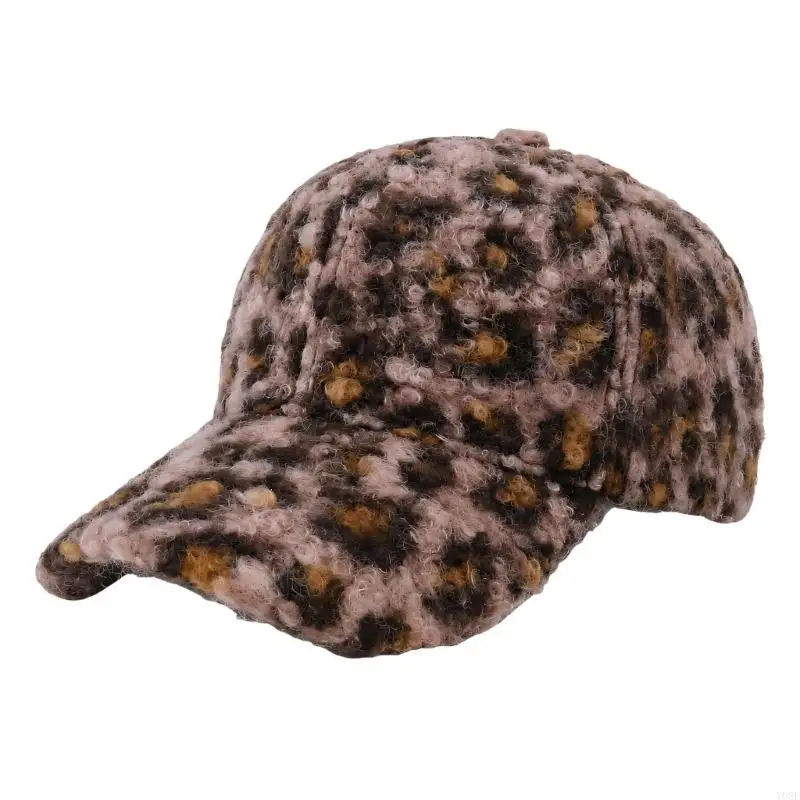 Thick Soft Lined Baseball Cap for Adults, Animal Print Texture, Six-Panel Structure, Firm Bill and Adjustable Rear Closure Y08E