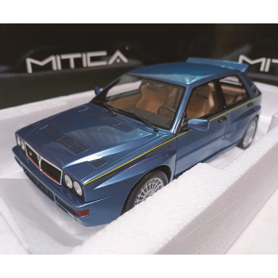 

Diecast MITICA 1:18 Scale Lancia Delta Evo II 4-door Hatchback Alloy Car Model Collectible Toy Gift Souvenir Display Ornament