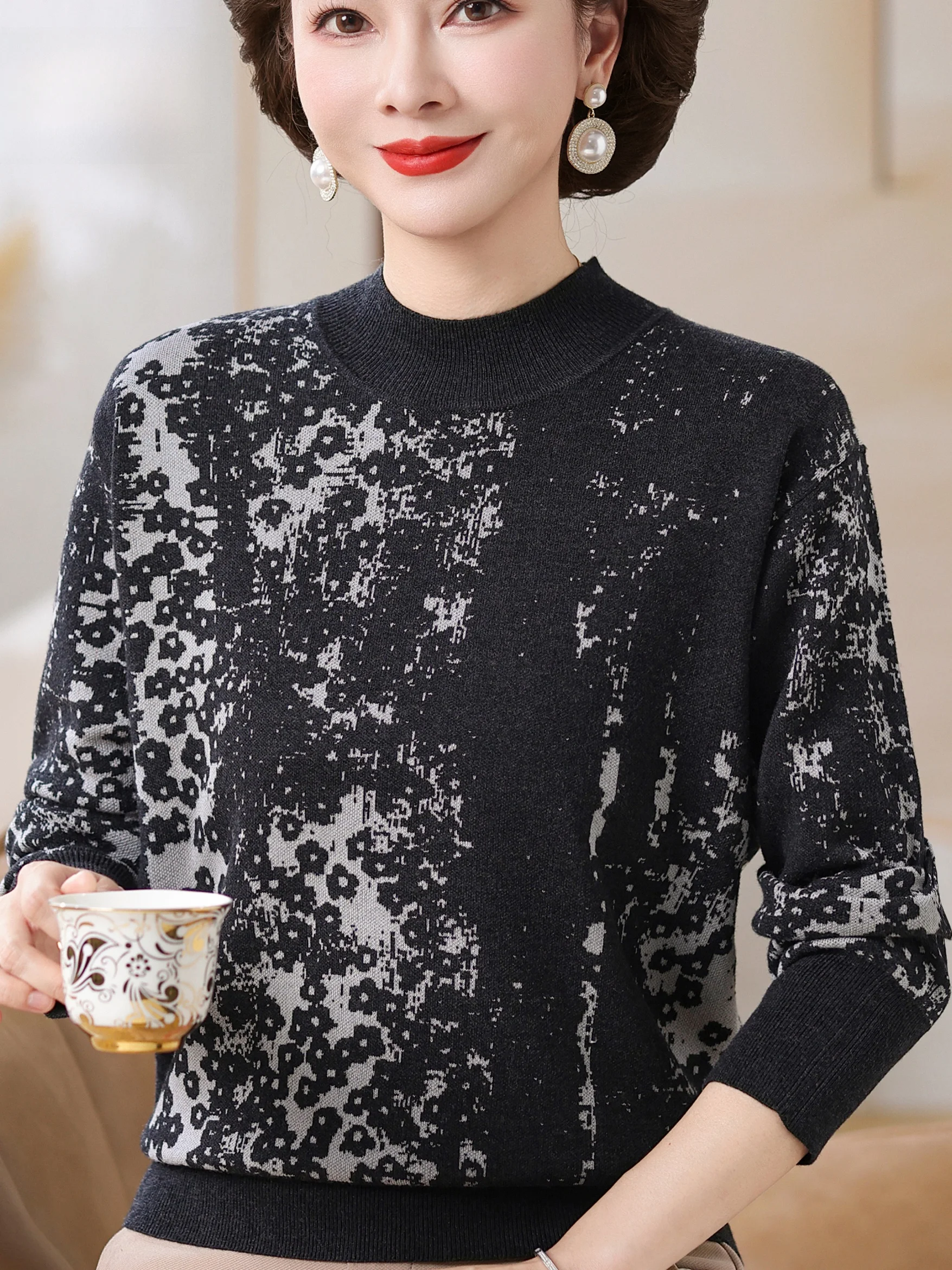 

Faionable Knitted Base irt Mid-aged Women's Print f-high Collar Warm Top ly Ladies' Sli Young-looking Sweater