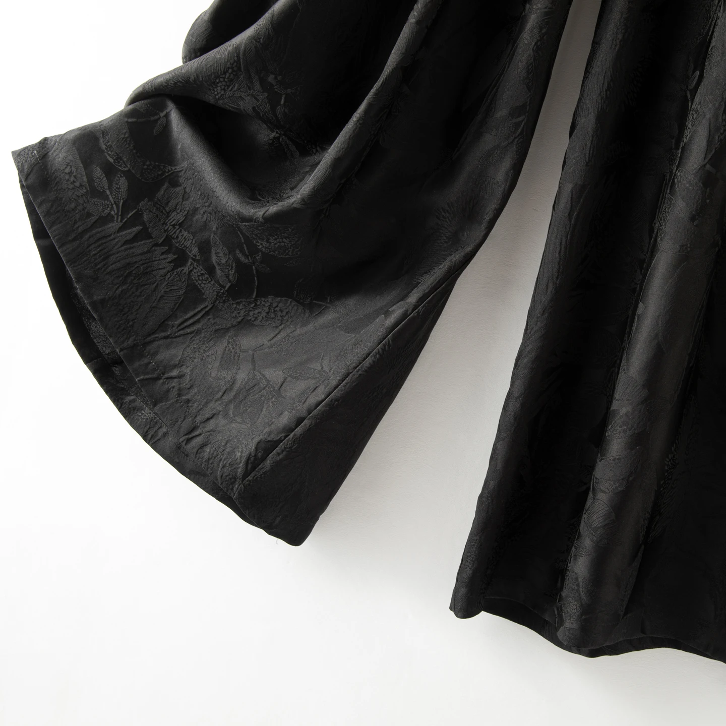 2025 Women's Spring/Summer New 100% Natural Mulberry Silk Jacquard Satin Elastic Waist Loose Black Wide Leg Pants