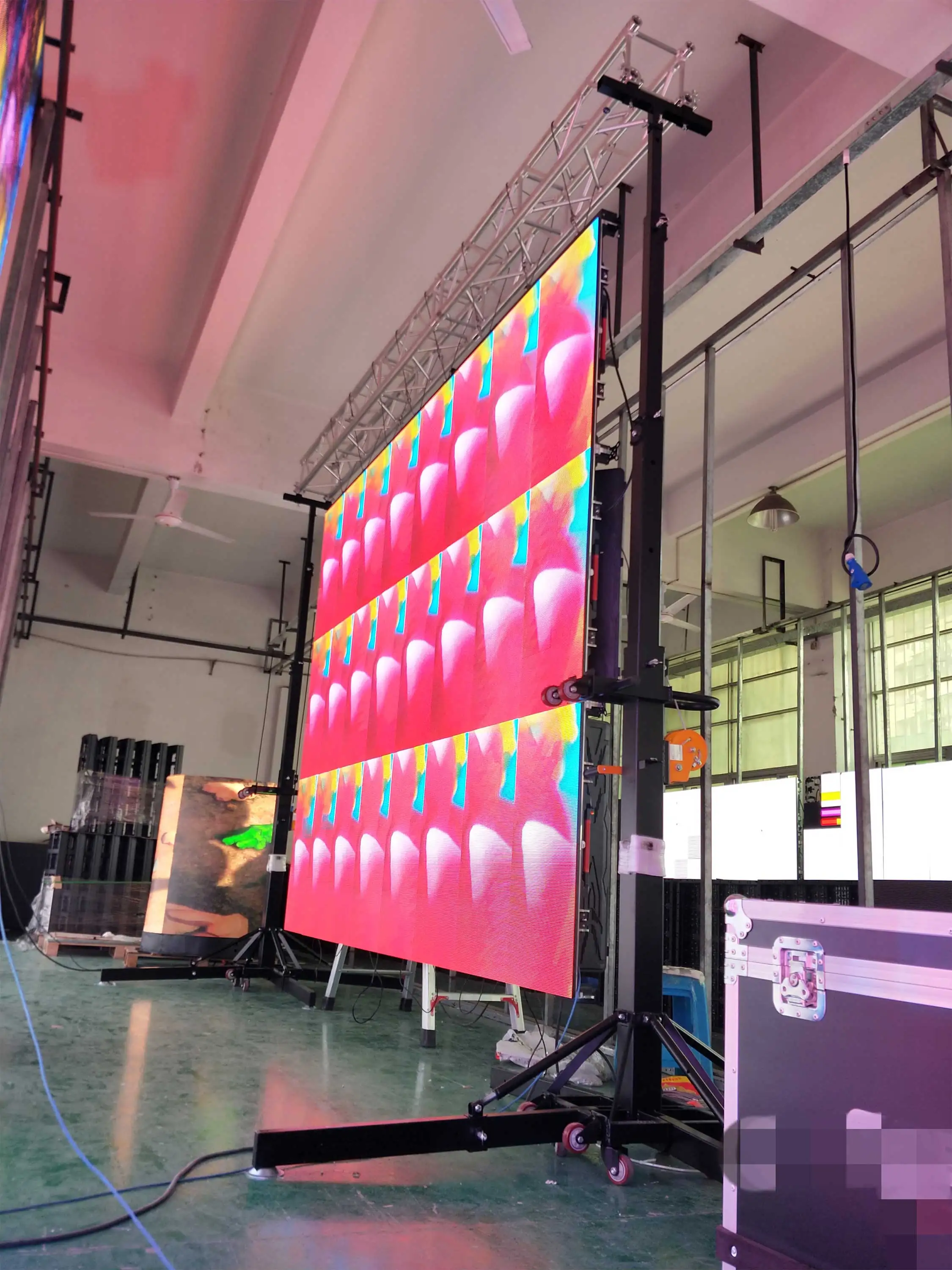 P3.91 LED Display Hoisting Display Suspension Type Screen Full Color Indoor Advertising Screen P1.875 P2 P2.5 P3 P4 P6