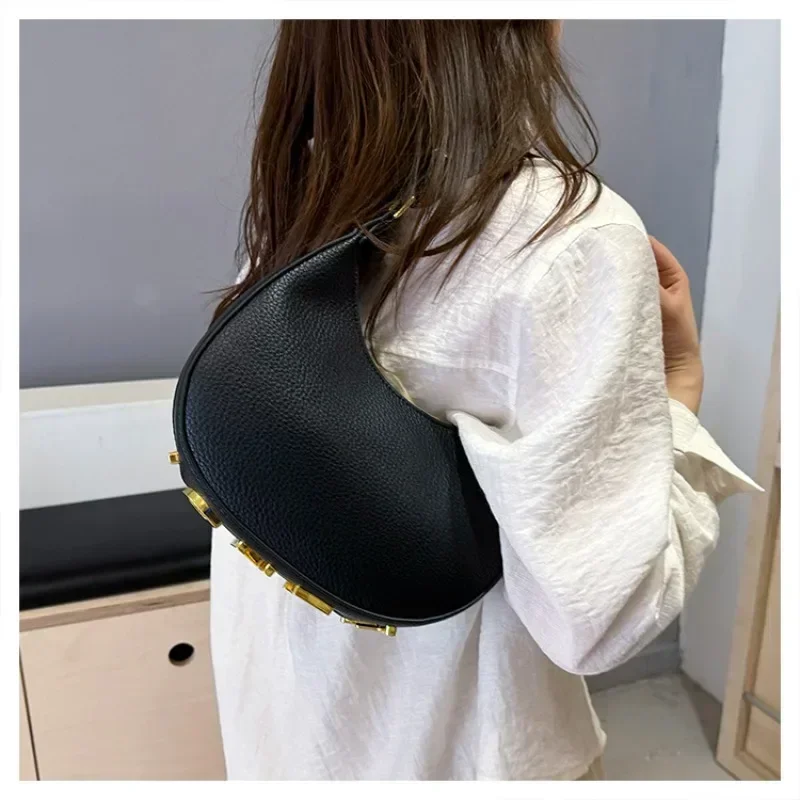 Bolsa francesa feminina semi-circular crescente ombro único axila saco elegante deslocamento nicho carta crossbody bolsa