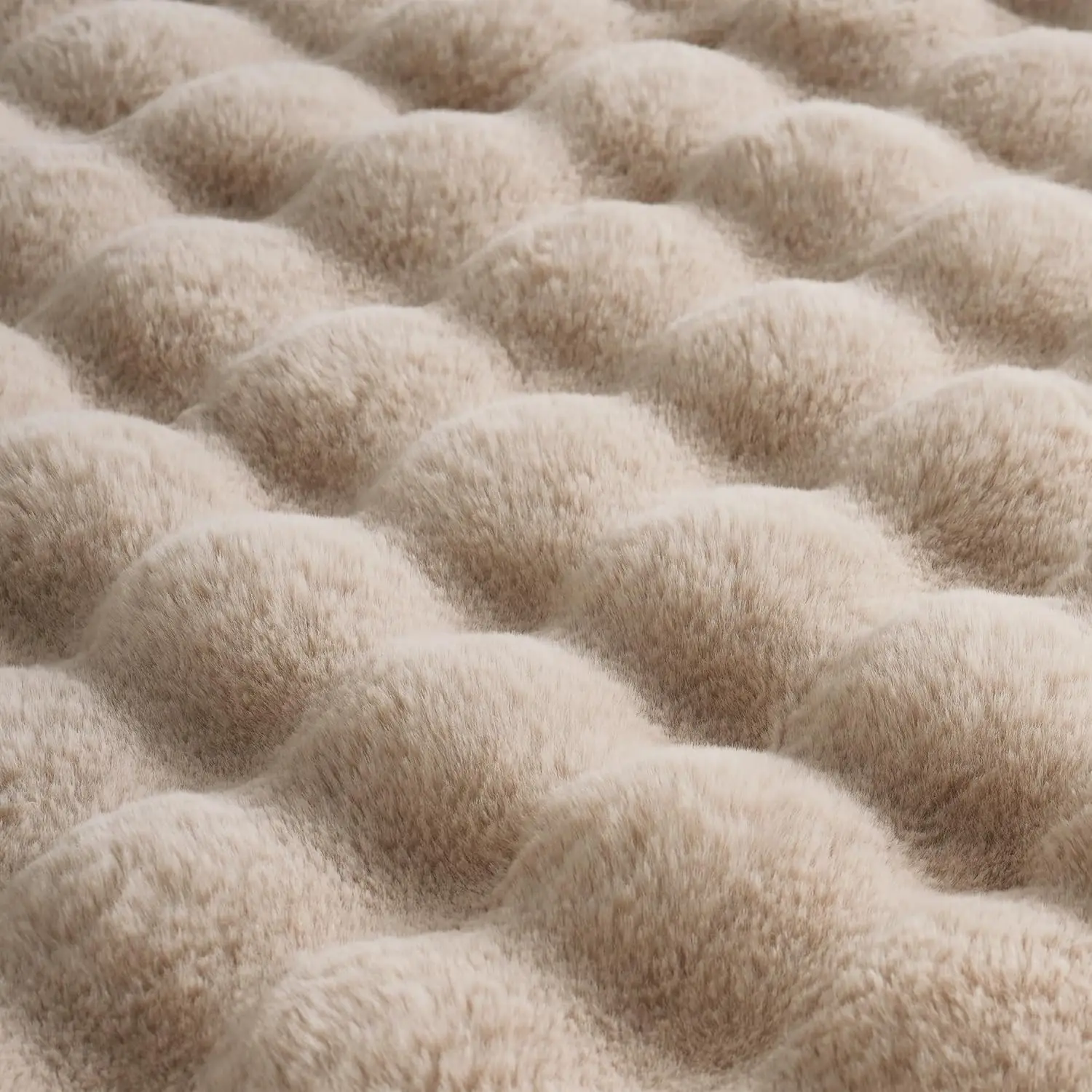 51x63 InchesFaux Fur Throw Blanket Fleece Bubble Blanket,Cozy and Thick Blanket Plush Fluffy Blanket for Couch Chair Bed