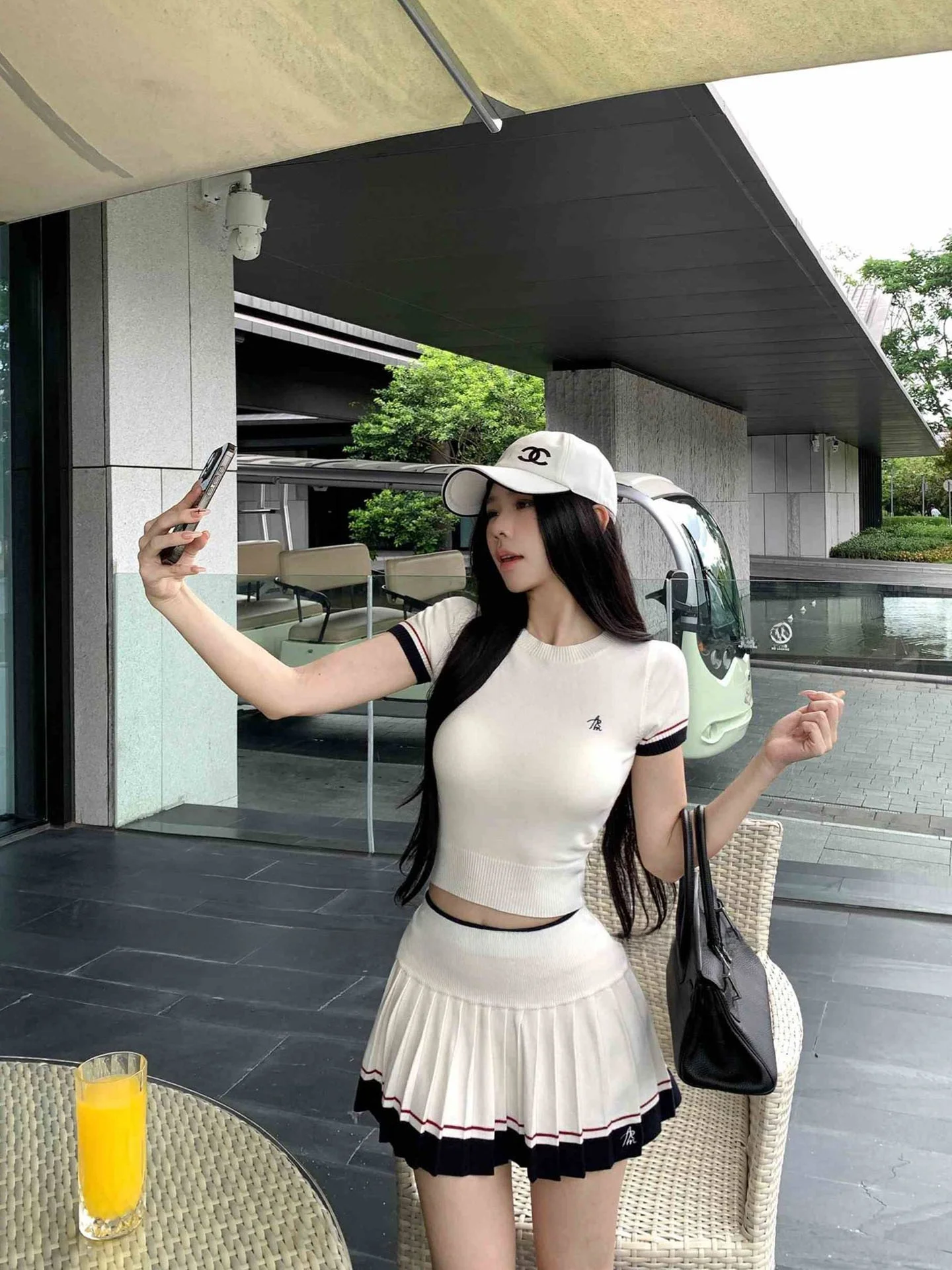 

White Knitted Short Sleeve T-Shirt And Skirt Casual Set New Arrival Women's Fashion Spring Season High Waist Slim Fit