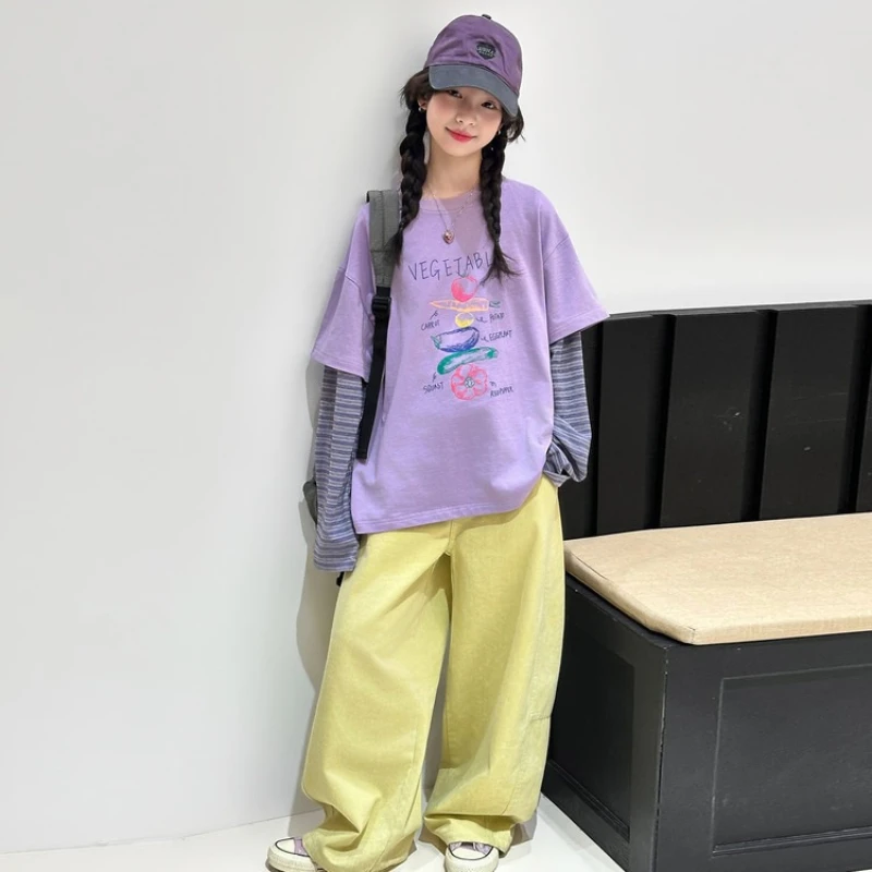 

Новинка весны 2026: Хит продаж! Детский фиолетовый комплект из двух предметов: футболка с эффектом двухслойности и однотонные хлопковые свободные штаны.