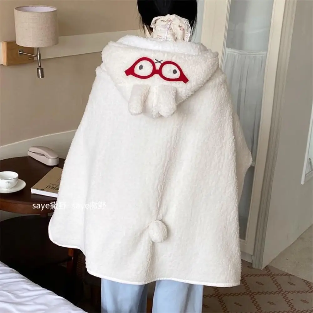 ผ้าห่มขนสัตว์มิฟฟี่ ผ้าห่มผู้หญิงสำหรับฤดูใบไม้ร่วง/ฤดูหนาว ผ้าห่มหนานุ่มอุ่นสบาย ผ้าห่มนักเรียนแบบมีสายคล้องไหล่และหมวกในตัว ผ้าห่มผ้าฝ้ายสำหรับงีบหลับ