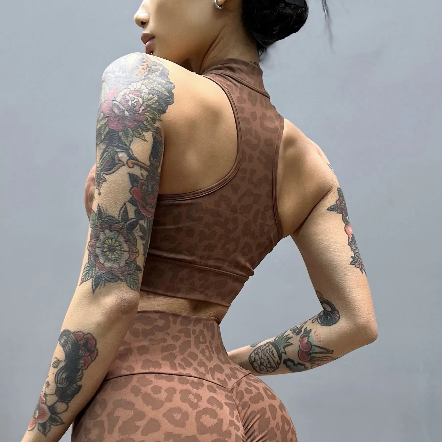 ليوبارد طباعة اللياقة البدنية اليوغا الرياضة الصدرية سترة الإناث مثير مطاطا تنفس سستة عالية القوة صدمة برهان #2